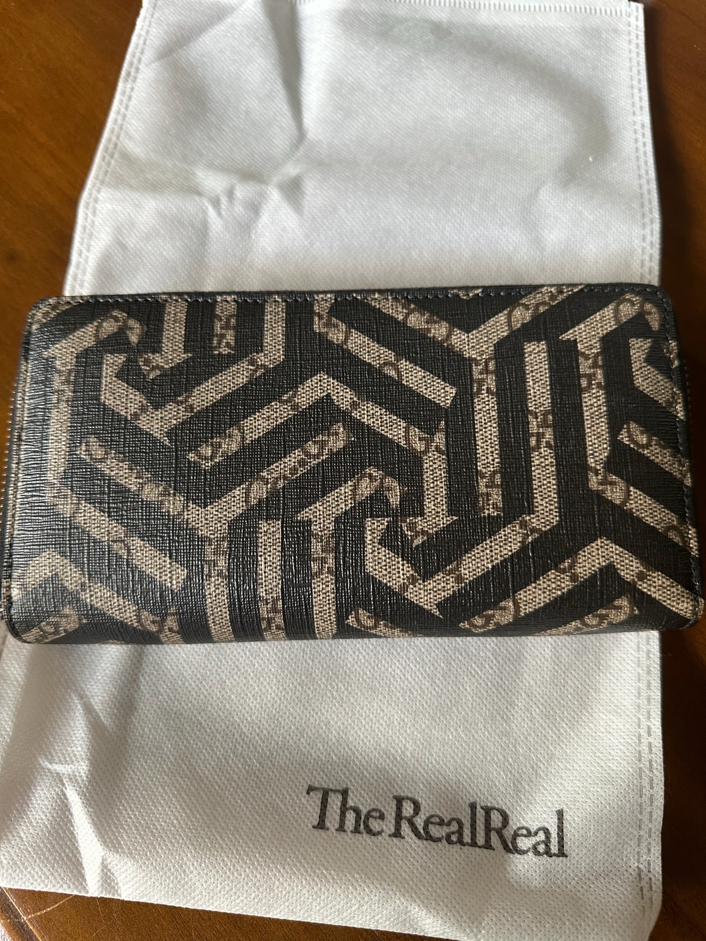 Gucci Zip Wallet in Black and Tan